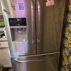 Frigidaire Refrigerator 