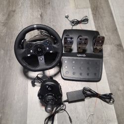 Racing Wheel With Pedals Cluch And Shifter Logitech (For PC And Xbox)