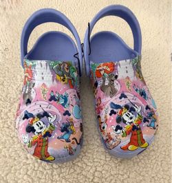 Crocs Disney Character Print Clogs Size 6M/8W