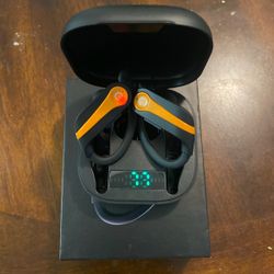 Wireless Bluetooth earphones