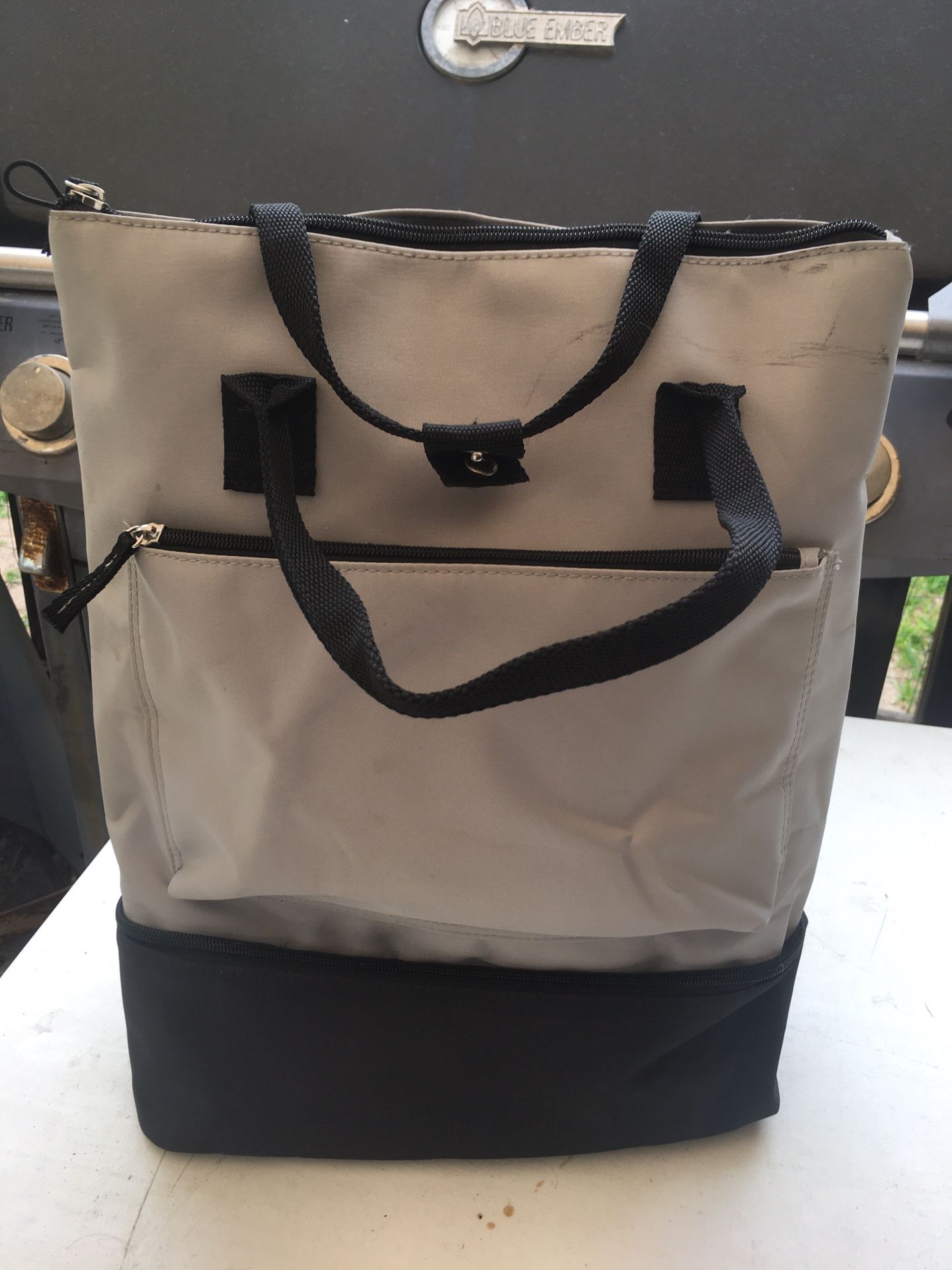 270.-Dsw Slim Backpack Carry Bag Zip Shoe Compartment