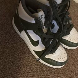 12 C Kids High top Nikes