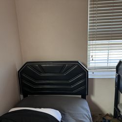 Twin Bed 