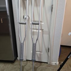 Crutches 