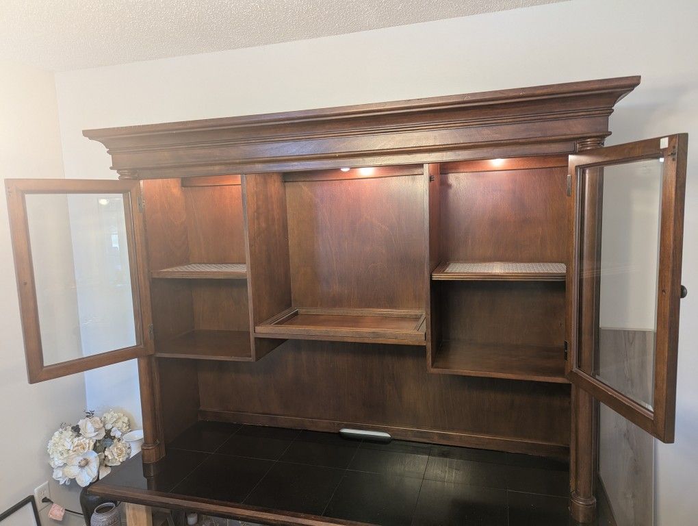 Desk Top/Cabinet
