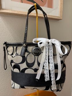 Coach Signature Tote Bag
