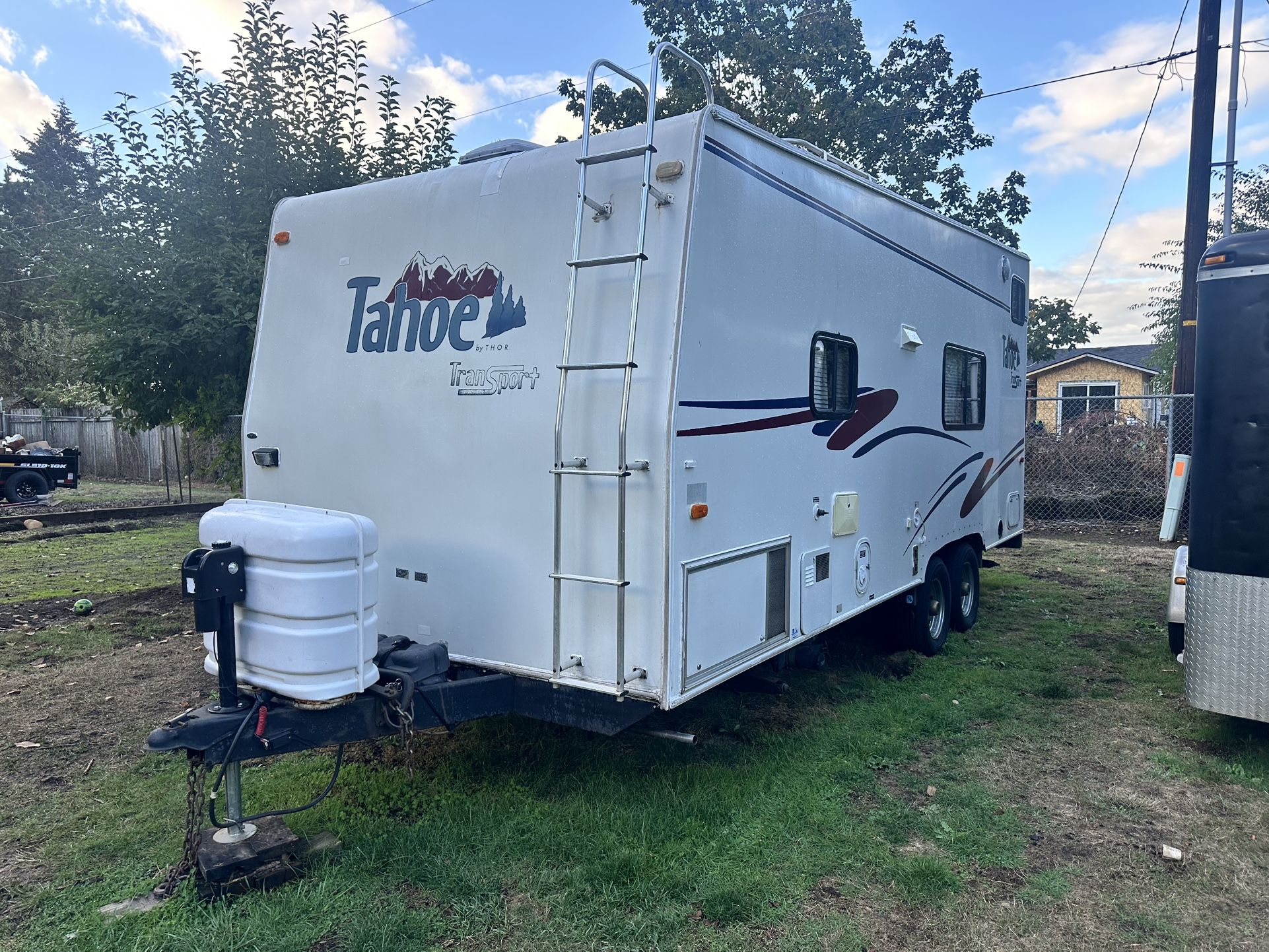 2000 thor toy hauler