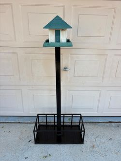 BIRD HOUSE