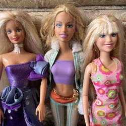 3 Blonde Barbie Dolls