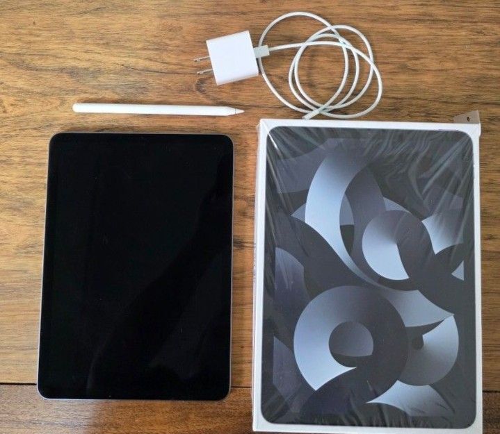 Ipad Air 5th Gen 64GB Like New Grey
