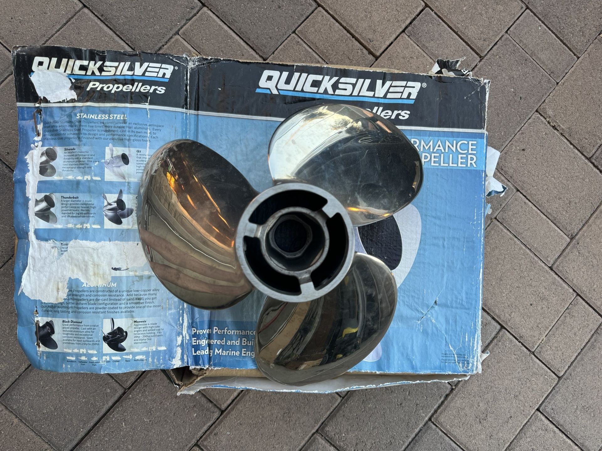 Quicksilver Q3 15.6 x 13P Propeller 8M0103517  