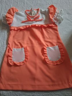 Vintage 1970's Girl Peach Dress with Pockets Size 6-7