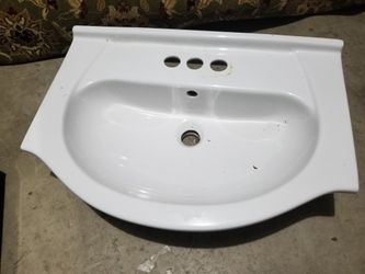 Pedestal sink