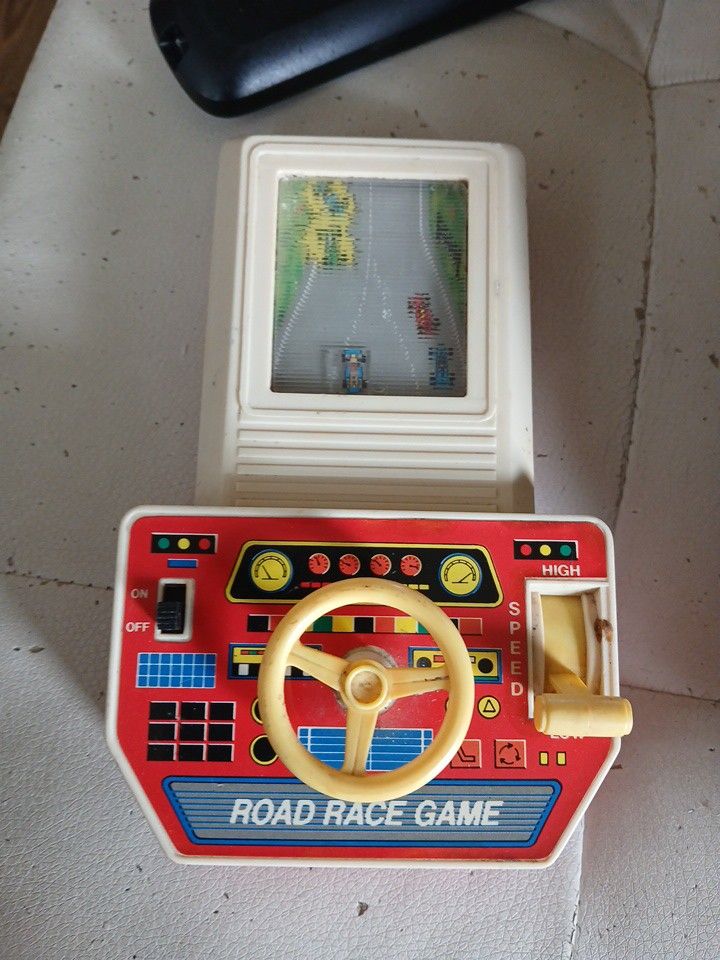 1990 Soma Road Race Handheld Game