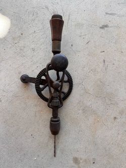 Vintage Antique Hand Crank Eggbeater Drill – Rustic Patina