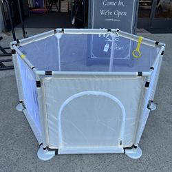 New In Box Children’s Sand Pool Fence In Beige