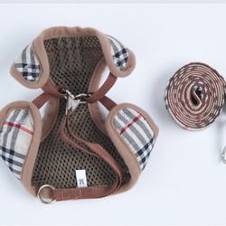DOG HARNESS & COLLARS  WITH MATCHING LEASHE