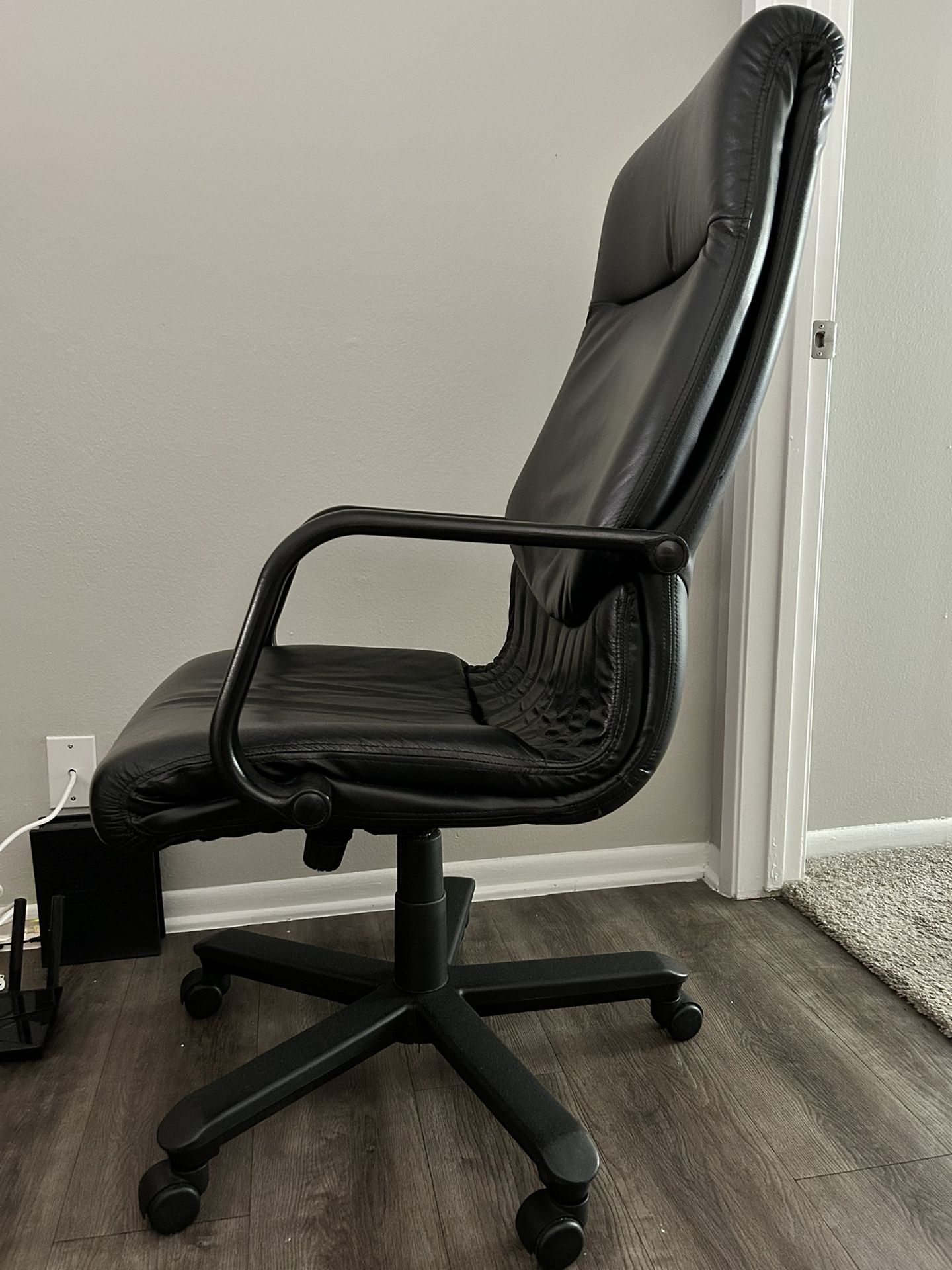 Turning Chairs
