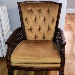 Vintage Accent Chair 