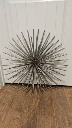 Vintage Mid-Century Modern Style Metal Starburst Wall Sculpture – 3D Sunburst / Sea Urchin Art