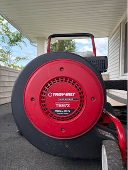 Troy Bilt leaf blower