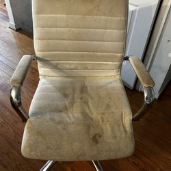 Used Old Chair $10