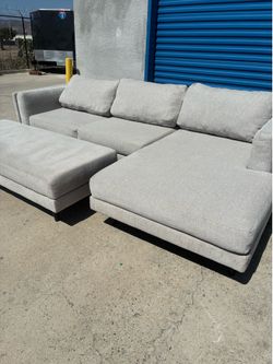 Living Spaces Sectional Couch with Large Ottoman 🛻Delivery Available🛻