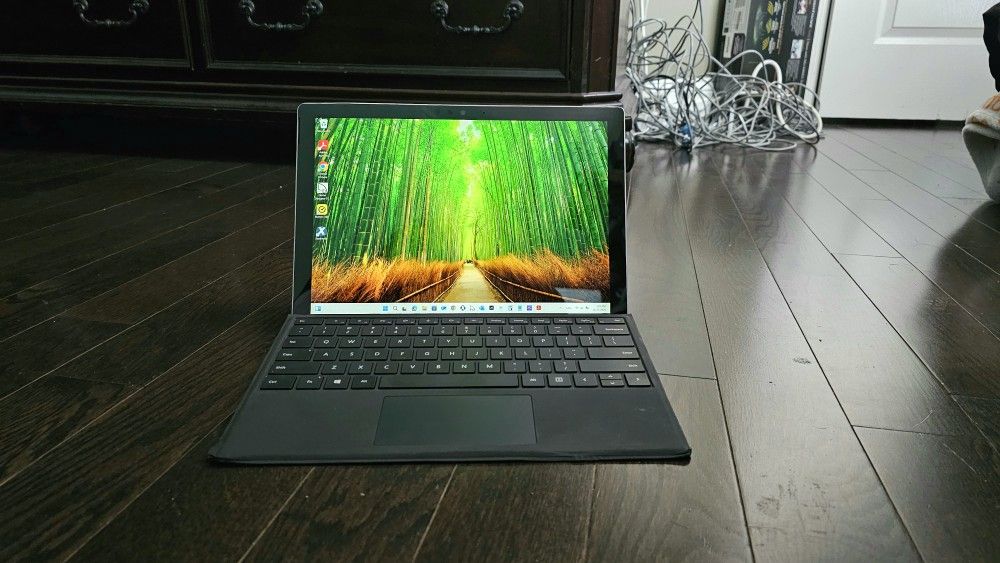 Microsoft Surface Pro 5 Intel Core i7, 16GB RAM, 512GB