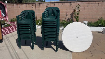 CHAIRS & 1 TABLE