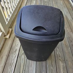 Trash Can 