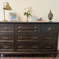 Moving Sale – Dresser + 2 Nightstands SET – Solid Wood – Magnussen