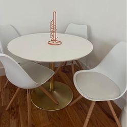 Table And Chairs 