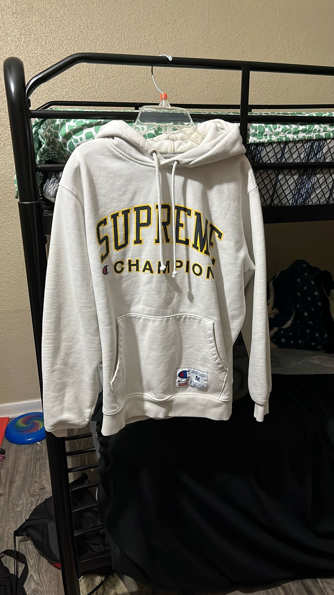 Supreme hoodie, medium