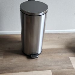 8 Gallon Stainless Steel Trash Can