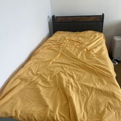 Twin Size Bed Frame And Mattress 
