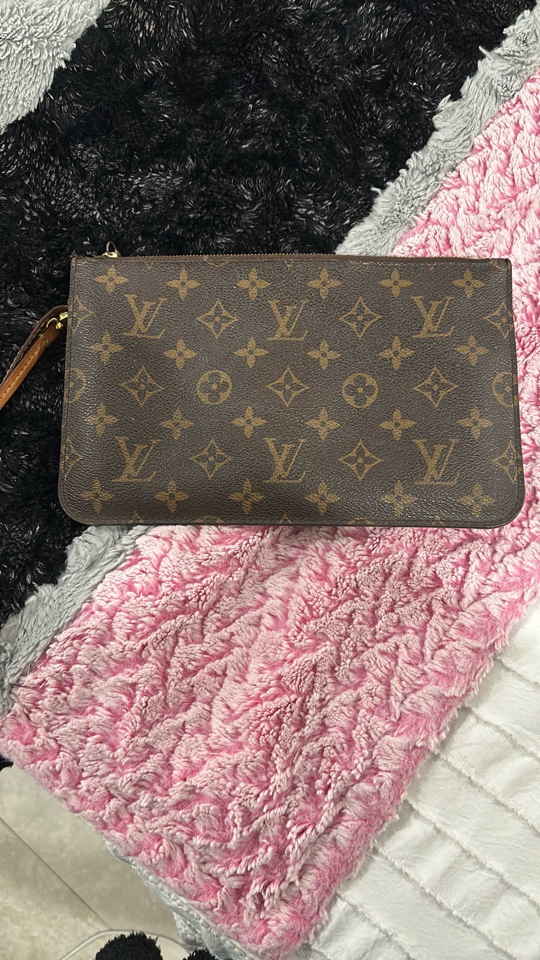 Louis Vuitton Monogram Pochwtte Clutch Bag AUTHENTIC