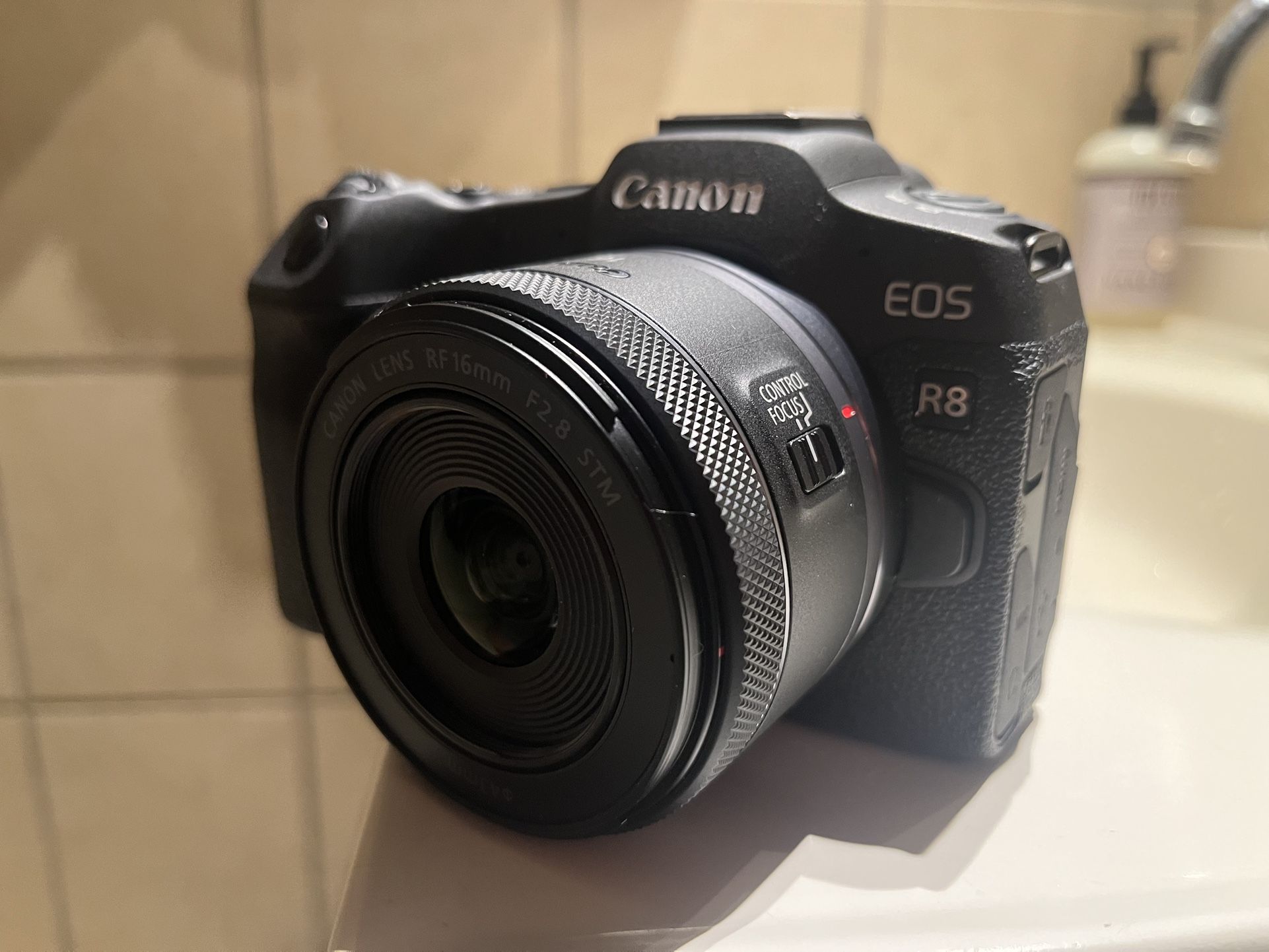 Canon R8 With Lens And Battery GREAT CONDITION