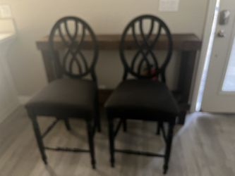 2 Counter Stools