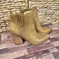 Women’s Suede Ankle Boots 