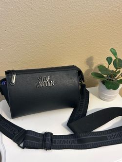 Steve Madden black crossbody wide branded strap great condition
