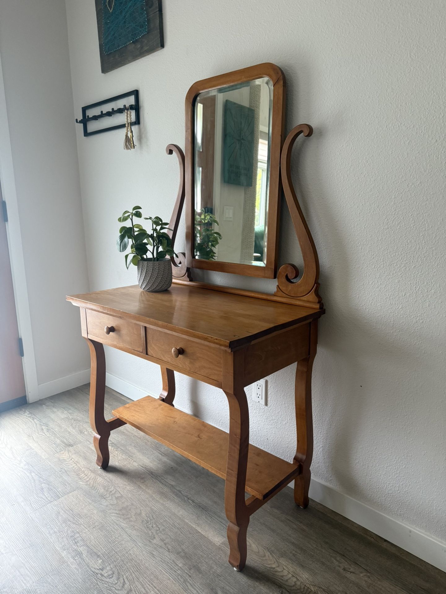 WELCOMING Console - entry table - vanity - two drawers - removable mirror - delivery available