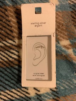 Sterling silver diamond earring