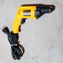 DeWalt DW222  6.7 Amp 3/8 in Keyless Çorded Drill