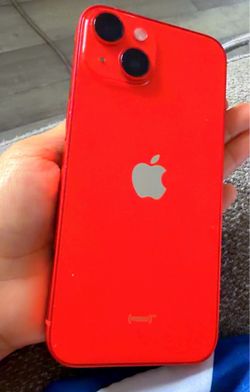 iPhone 14 red