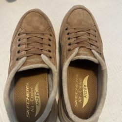 Skechers  Arch Fit Women Shoe Sz 