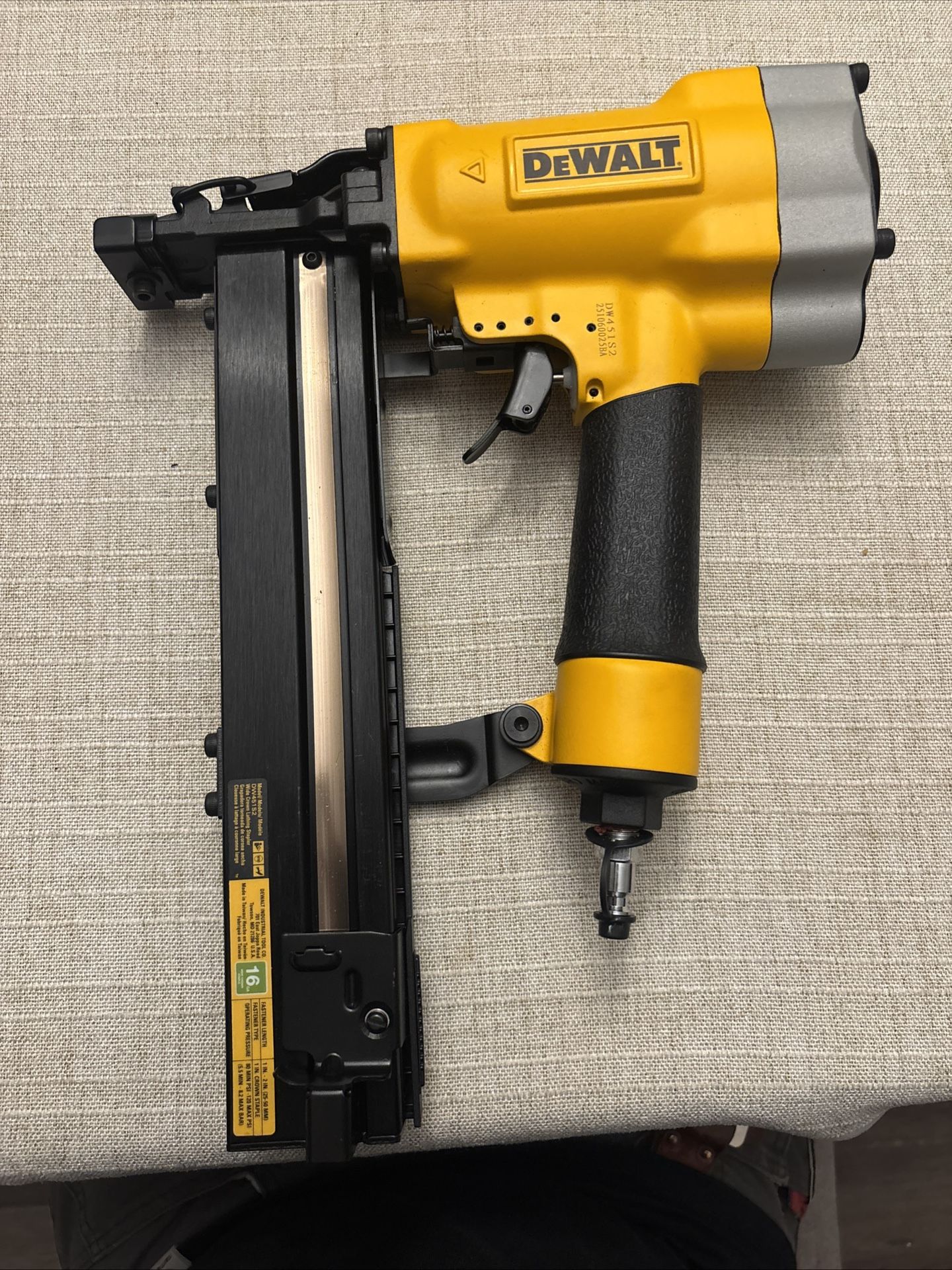 DEWALT 16 Gauge Stapler 
