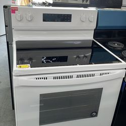 Whirlpool Electric stove glass top in color white
