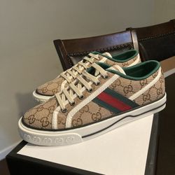 Gucci Shoes Size 8 Women 