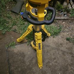 Dewalt Stand Up Light