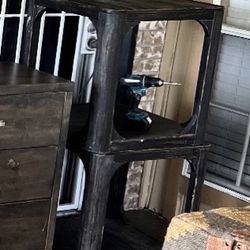 Set of Western Styled end Tables 😍